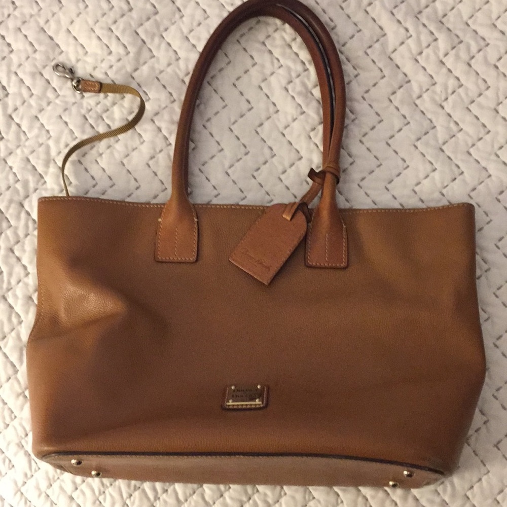 Large Dooney & Bourke pebble leather bag